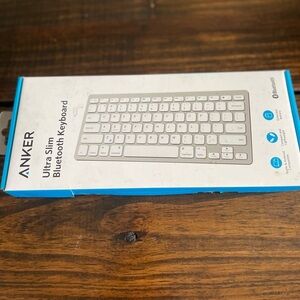 Anker Wireless Bluetooth Keyboard Ultra Slim for iOS / Mac / Android / PC